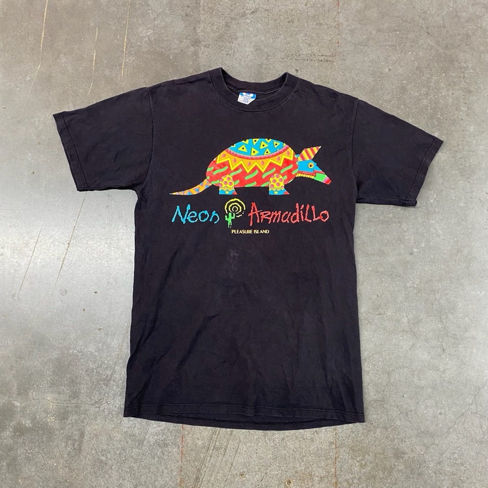 VTG Disney Neon Armadillo Pleasure Island T Shirt Black Size M 38-40